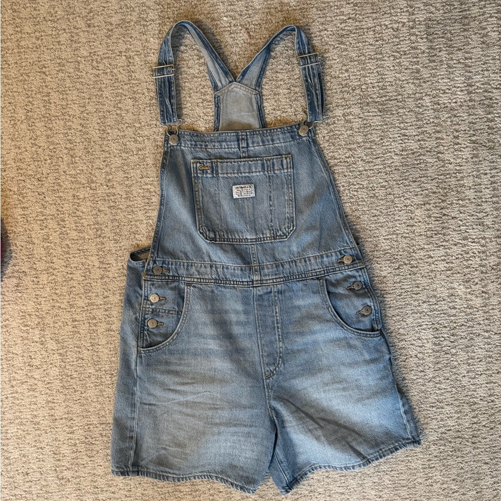 Levis Light Wash Denim Short Overalls MEDIUM